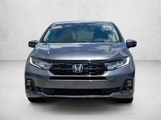 Used 2025 Honda Odyssey Touring video 3