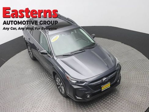 Used 2023 Subaru Outback Limited AWD/4WD image 3
