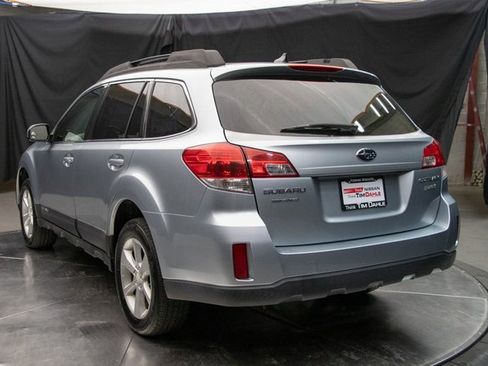Used 2014 Subaru Outback 2.5i Premium image 10