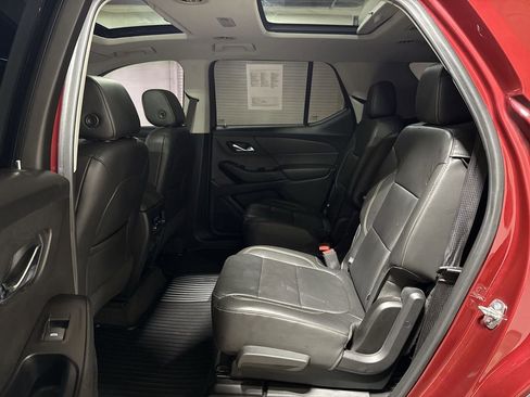 Used 2020 Chevrolet Traverse RS AWD/4WD image 24