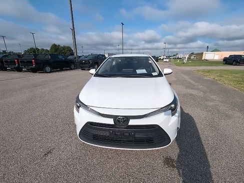 Certified 2025 Toyota Corolla LE FWD image 14