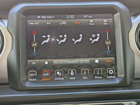 Used 2021 Jeep Wrangler Unlimited Sport AWD/4WD image 22