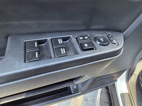 Used 2013 Honda Pilot Touring image 36