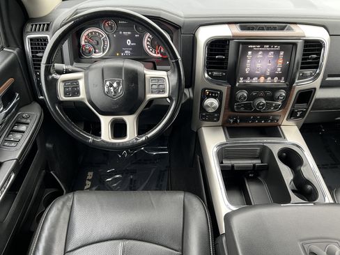 Used 2017 RAM 1500 Laramie image 34