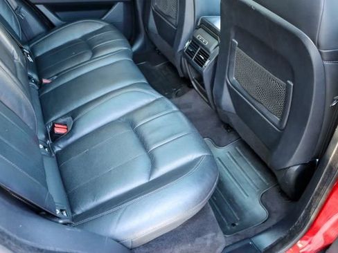 Used 2017 Land Rover Range Rover Evoque SE image 30