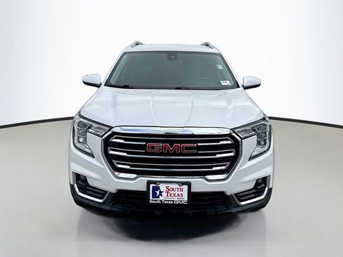 Used 2022 GMC Terrain SLT w/ Infotainment Package II FWD image 2