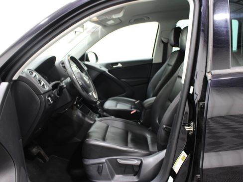 Used 2014 Volkswagen Tiguan SE FWD image 3