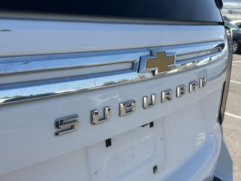 Used 2023 Chevrolet Suburban LT AWD/4WD image 11