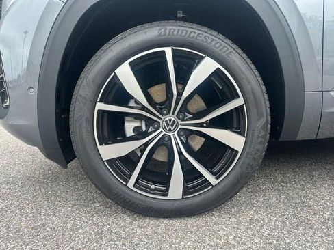 New 2025 Volkswagen Atlas Cross Sport SEL Premium R-Line AWD/4WD image 10