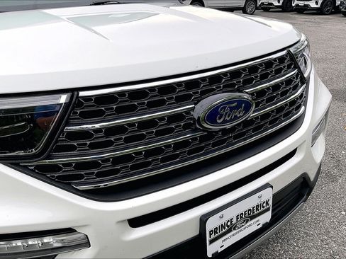 Certified 2020 Ford Explorer XLT w/ Equipment Group 202A RWD image 31