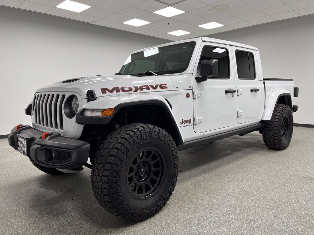 Used 2023 Jeep Gladiator Mojave w/ Cold Weather Group AWD/4WD image 4