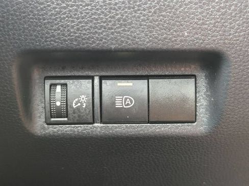 Used 2023 Toyota RAV4 LE AWD/4WD image 22