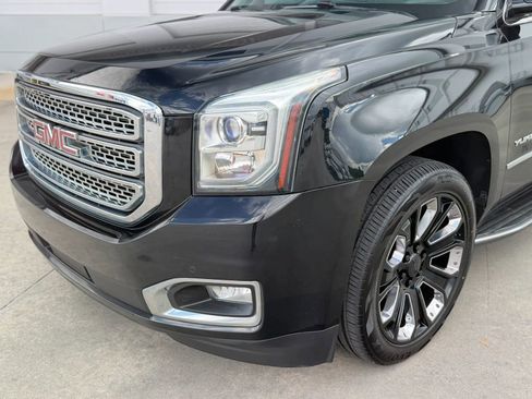 Used 2016 GMC Yukon SLT AWD/4WD image 2