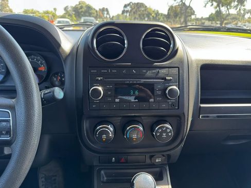Used 2014 Jeep Patriot Sport w/ Power Value Group FWD image 17