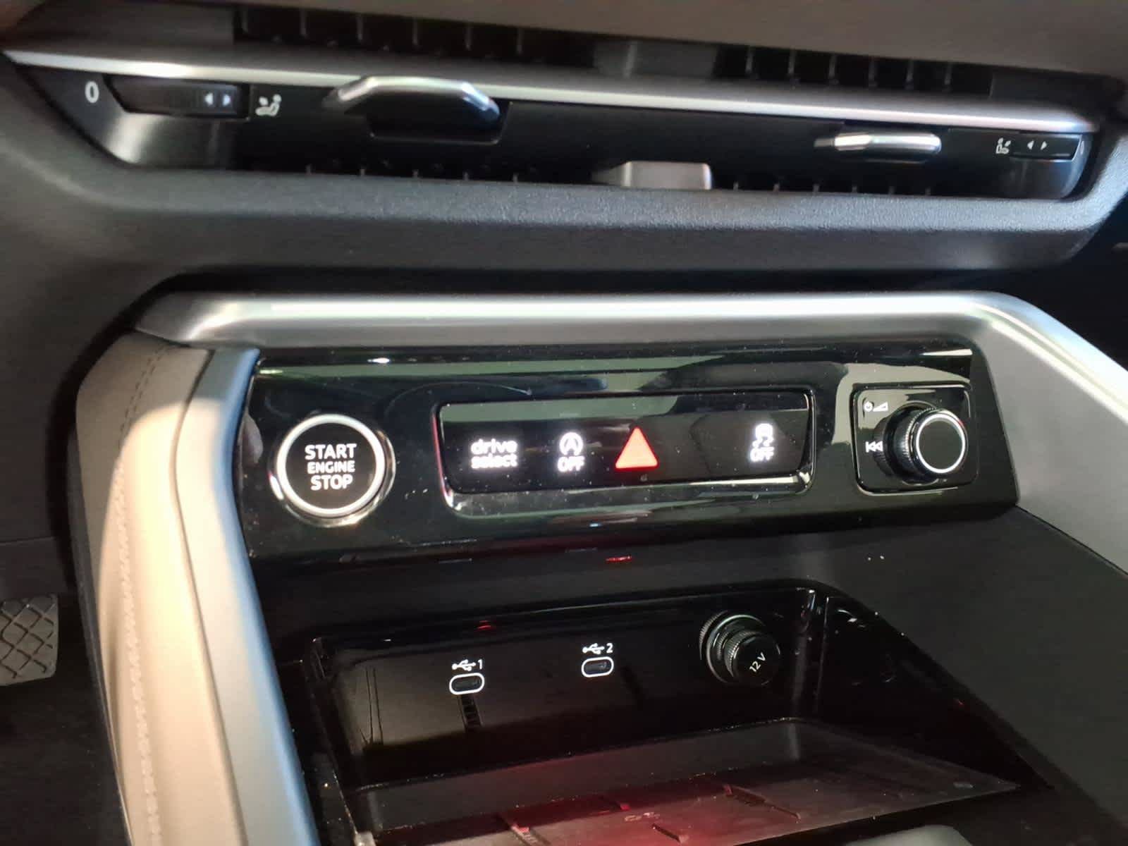 Certified 2025 Audi Q5 Premium w/ Convenience Package AWD/4WD image 24