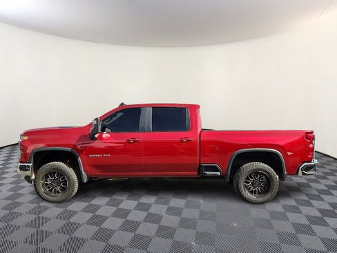 Used 2024 Chevrolet Silverado 2500 LT w/ Convenience Package AWD/4WD image 2