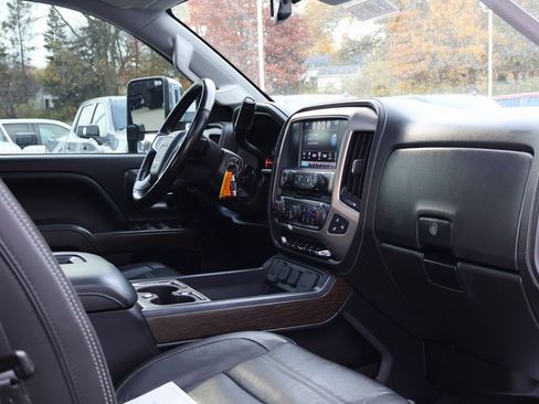 Used 2018 GMC Sierra 2500 Denali w/ Suspension Package, Off-Road image 42