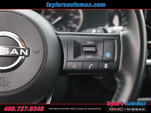 Used 2024 Nissan Pathfinder SV image 24