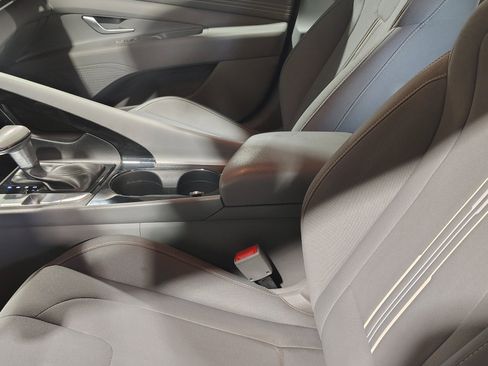 Used 2023 Hyundai Elantra SEL w/ Convenience Package FWD image 20