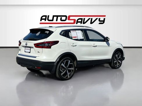 Used 2022 Nissan Rogue Sport SL FWD image 7