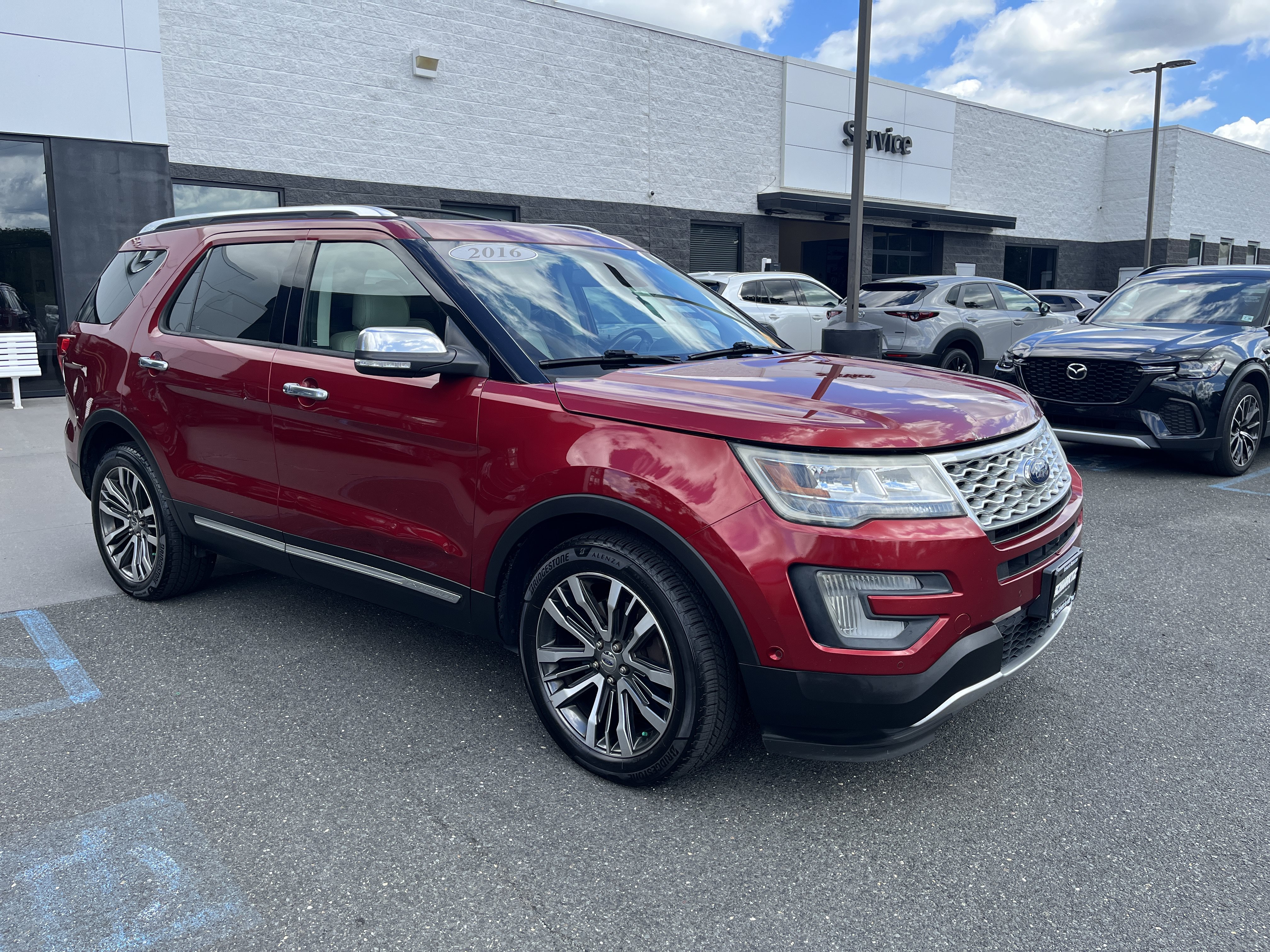 Used 2016 Ford Explorer Platinum AWD/4WD image 7