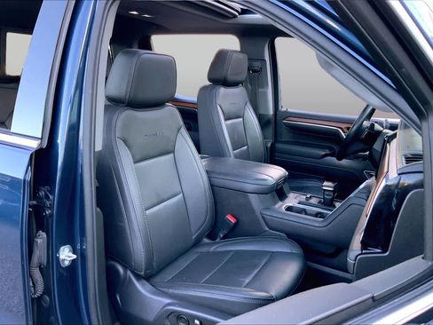 Used 2023 GMC Sierra 1500 Denali w/ Denali Reserve Package AWD/4WD image 7
