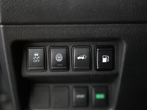Used 2020 Nissan Rogue SV FWD image 43