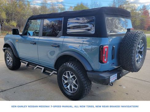 Used 2022 Ford Bronco Badlands image 5