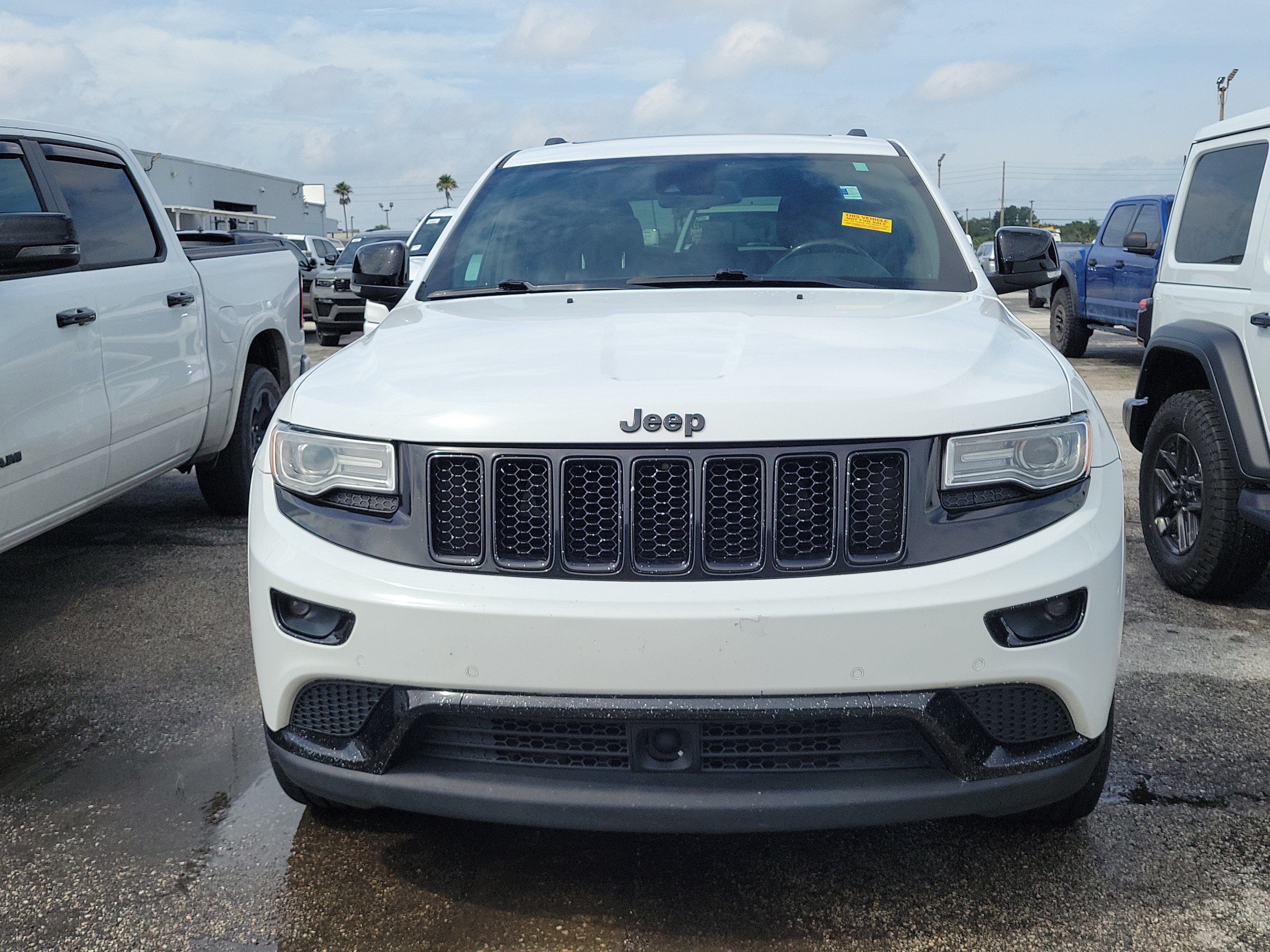 Used 2014 Jeep Grand Cherokee Summit AWD/4WD image 2