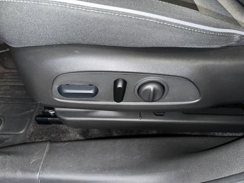 Certified 2023 Chevrolet TrailBlazer LT w/ LPO, Blackout Package image 3