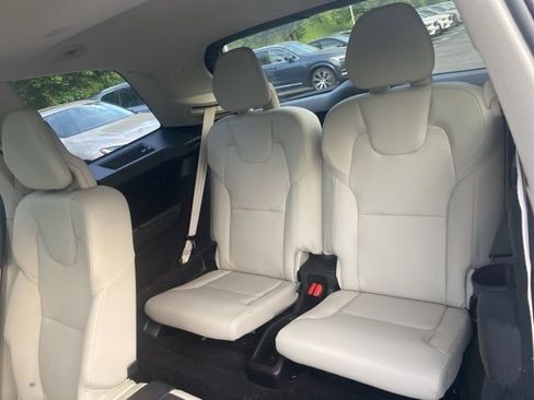 Used 2024 Volvo XC90 B5 Core w/ Climate Package AWD/4WD image 15