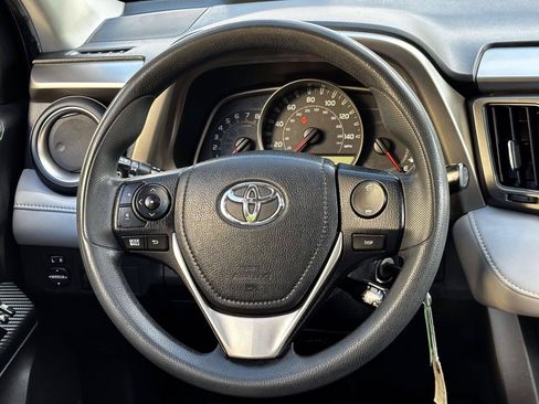 Used 2013 Toyota RAV4 XLE AWD/4WD image 17