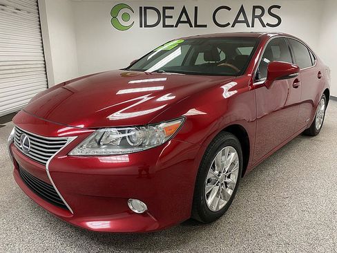 Used 2013 Lexus ES 300h w/ Luxury Pkg image 1