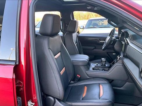 Used 2025 GMC Sierra 1500 AT4 w/ AT4 Premium Package image 30