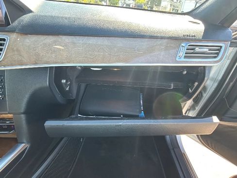 Used 2014 Mercedes-Benz E 350 Sedan image 11
