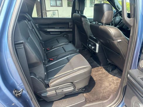 Used 2018 Ford Expedition Max XLT AWD/4WD image 33