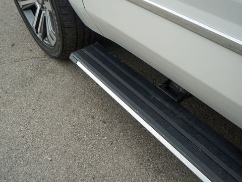 Used 2019 GMC Yukon Denali w/ Denali Ultimate Package image 11