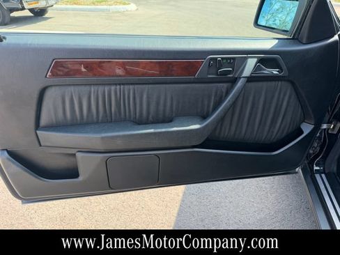 Used 1995 Mercedes-Benz E 320 Convertible image 32
