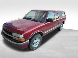 Used 2002 Chevrolet S10 Pickup LS w/ LS Preferred Equipment Group video 3