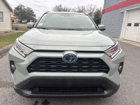 Used 2019 Toyota RAV4 XLE image 9