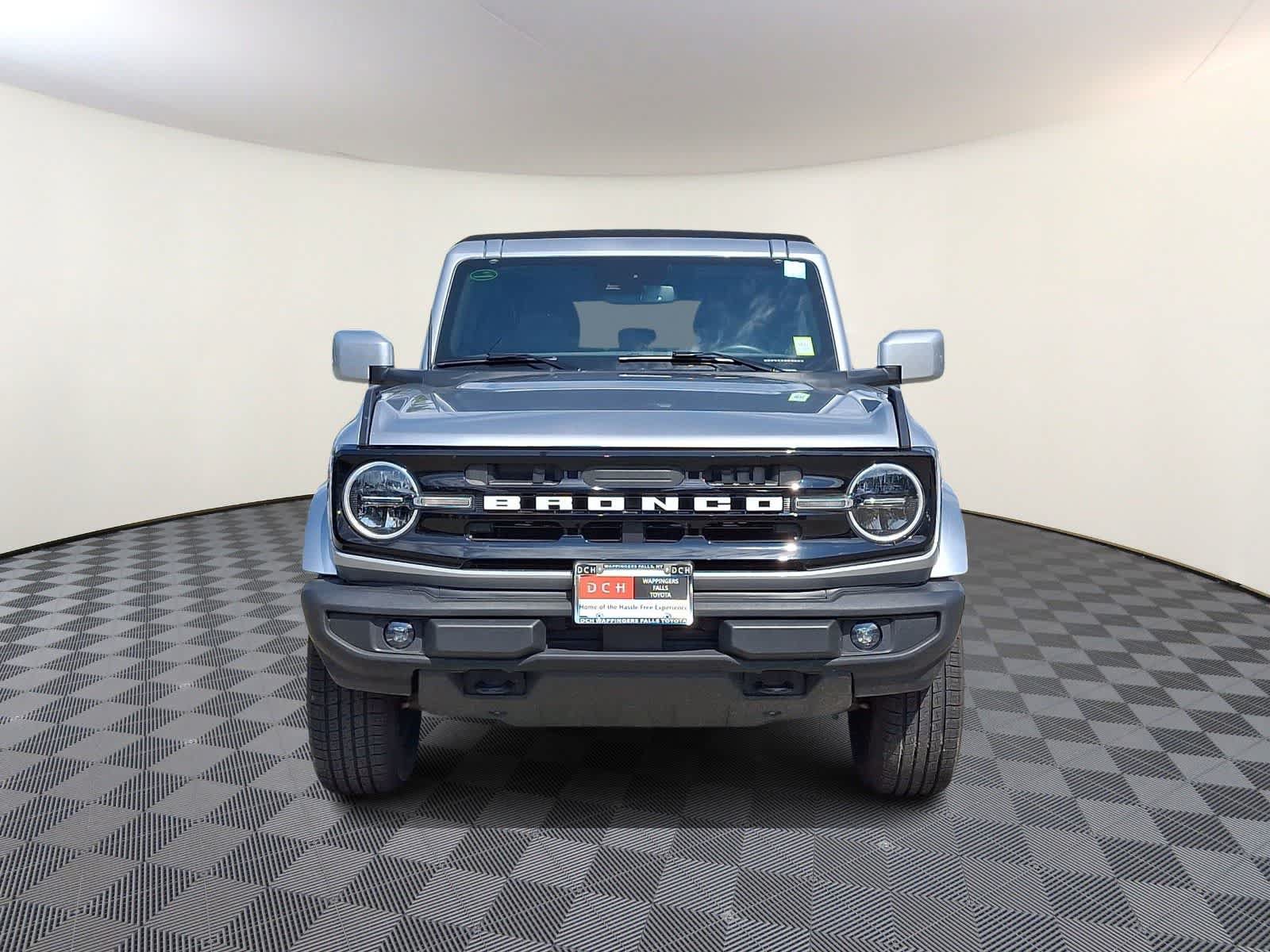 Used 2023 Ford Bronco Outer Banks AWD/4WD image 3