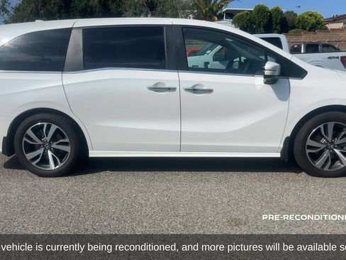 Used 2023 Honda Odyssey Touring image 4