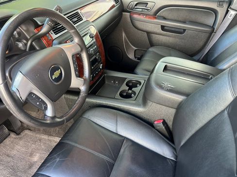 Used 2013 Chevrolet Tahoe LT RWD image 11