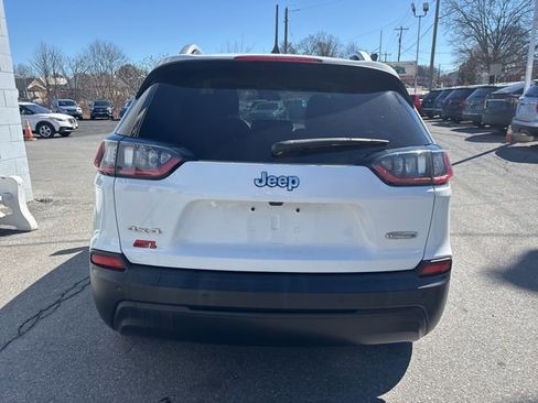 Used 2019 Jeep Cherokee Latitude Plus image 5