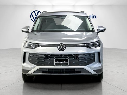 New 2026 Volkswagen Tiguan SE image 8