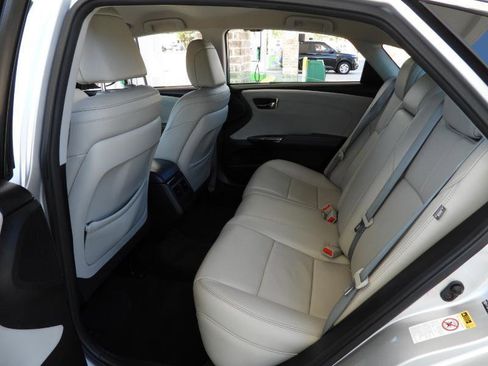 Used 2014 Toyota Avalon XLE FWD image 30