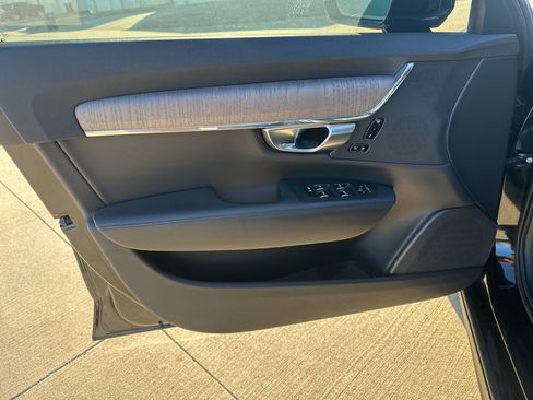 Used 2024 Volvo S90 B6 Plus image 13