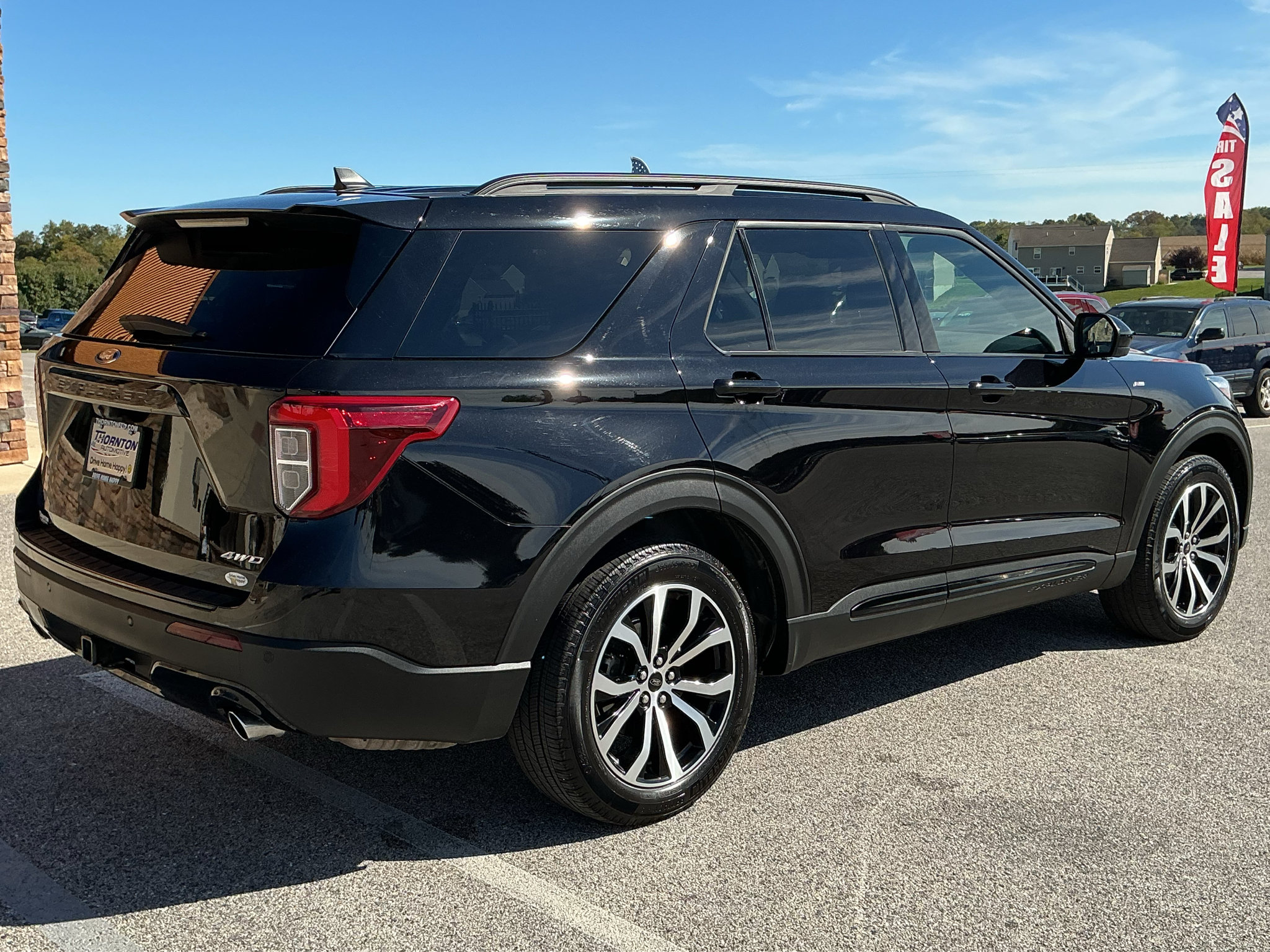 Used 2023 Ford Explorer ST-Line w/ Class IV Trailer Tow Package AWD/4WD image 3