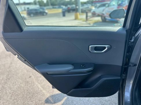 Used 2025 Kia K4 FWD image 21
