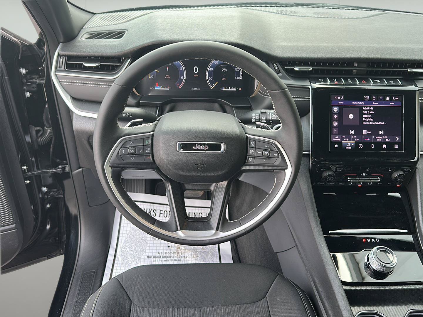 Used 2025 Jeep Grand Cherokee Laredo X w/ Luxury Tech Group I AWD/4WD image 9